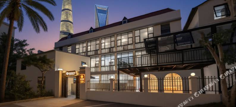 上海半月里国际青年旅社(陆家嘴浦东南路地铁站店)图片