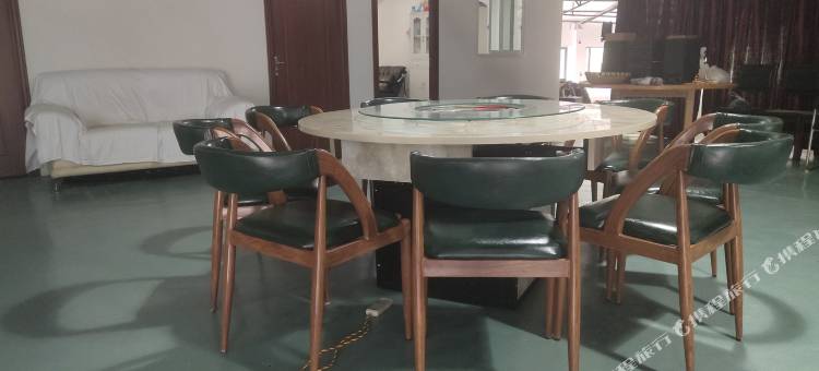板桥·艺术酒店(贵阳花溪区大学城店)图片