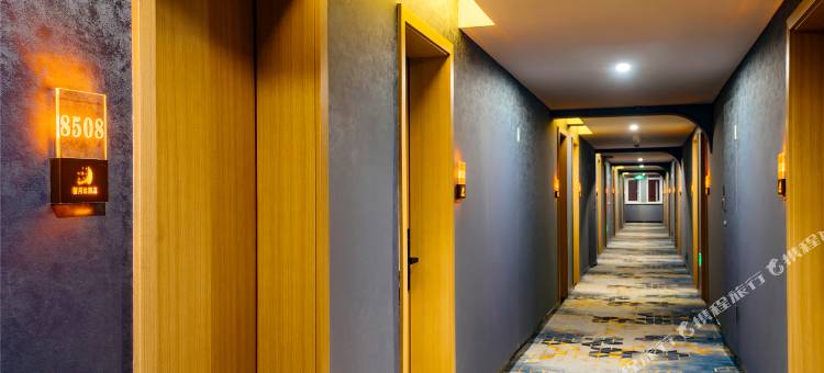 馨月达酒店(乐山理工大学店)图片