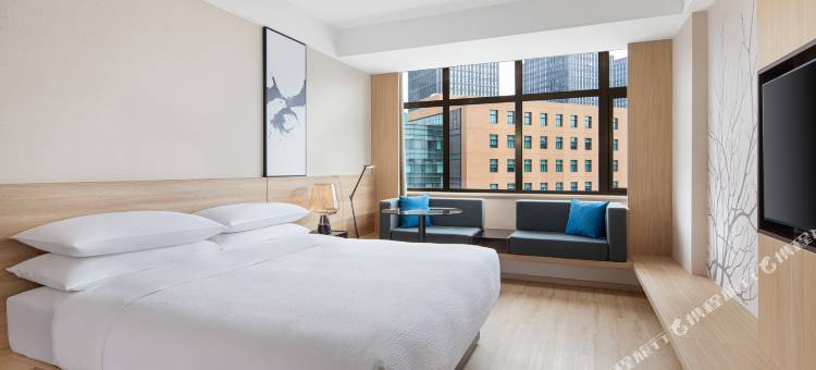 上海浦东中心万枫酒店图片