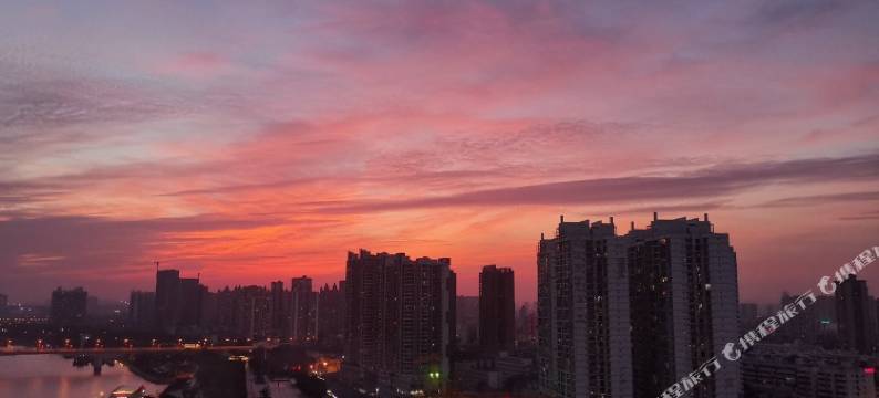 半夜SanGeng公寓(民生路步行街1号分店)图片