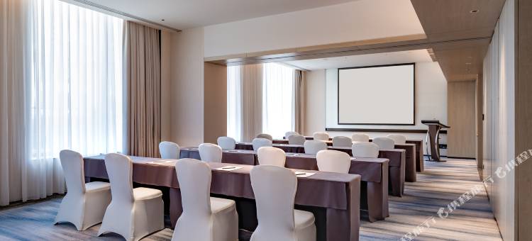 深圳国际会展中心希尔顿花园酒店(深圳前海华发冰雪世界店)图片