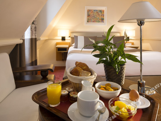 巴黎意大利广场制造酒店