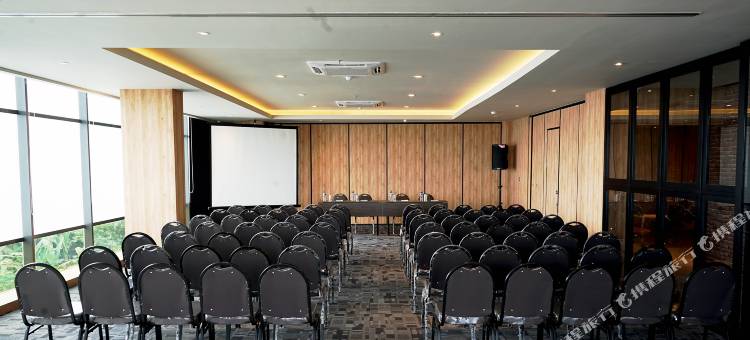 三宝垄新邦利马全居酒店(Allstay Hotel Semarang Simpang Lima)图片