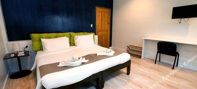 澎湖湾酒店墨宝宿务(Pescadores Suites Moalboal)图片