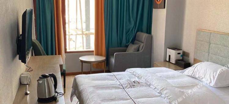 萨嘎欧冠精品大酒店图片