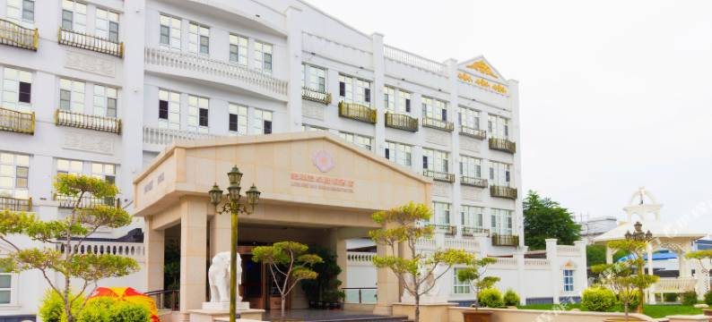 鞍山爱巢温泉度假酒店图片