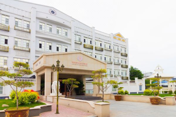 鞍山爱巢温泉度假酒店