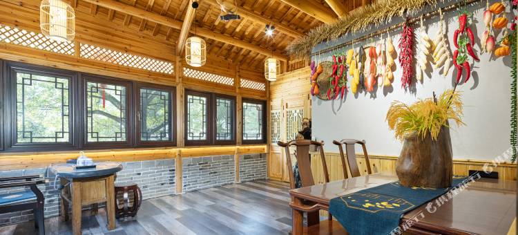 婺源银杏楼·艺术美宿(石城红枫度假区)图片