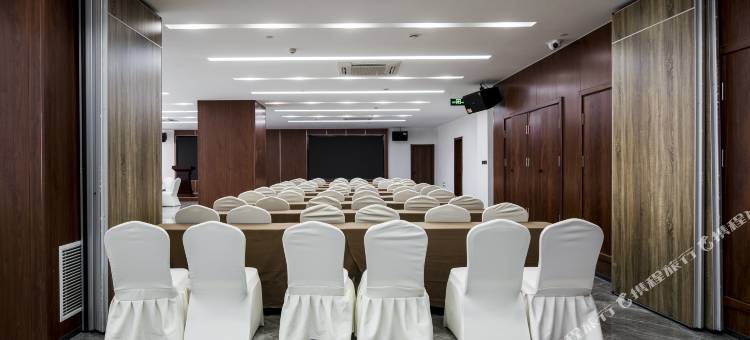 星际酒店(保定东站河北大学店)图片