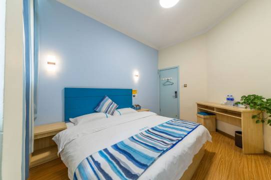 德阳街角商务酒店