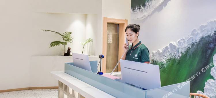 果麦·金外滩城市生活酒店(西昌月亮湖湿地公园店)图片