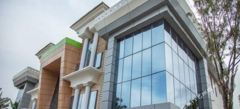 卢什维尔套房酒店(Lushville Hotel & Suites)图片