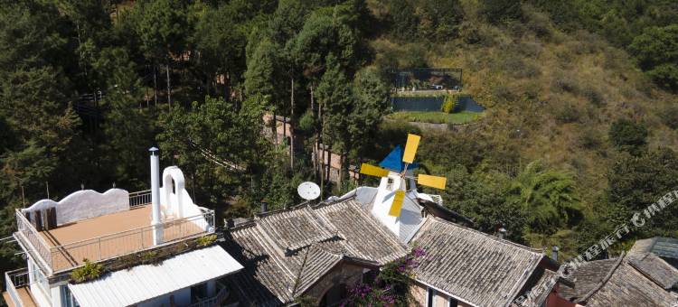 丽江逸人水岸城堡客栈图片