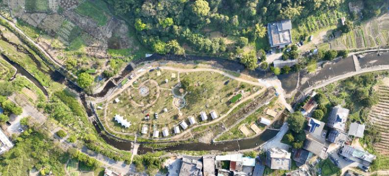 悦山宿溪·森林溪谷营地图片