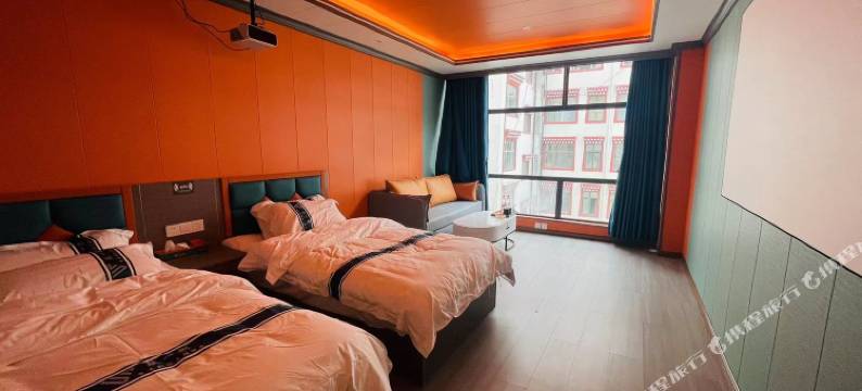 左贡玖一捌电竞影视主题酒店图片