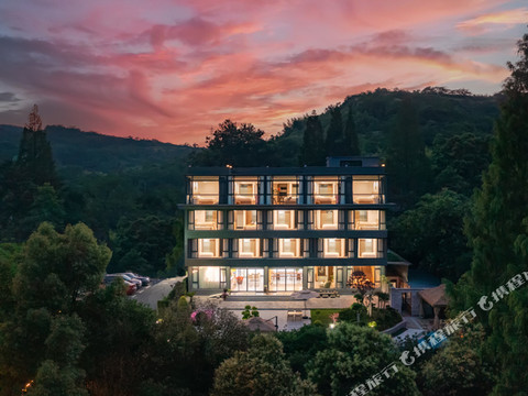 新昌花前月上民宿(十九峰店)