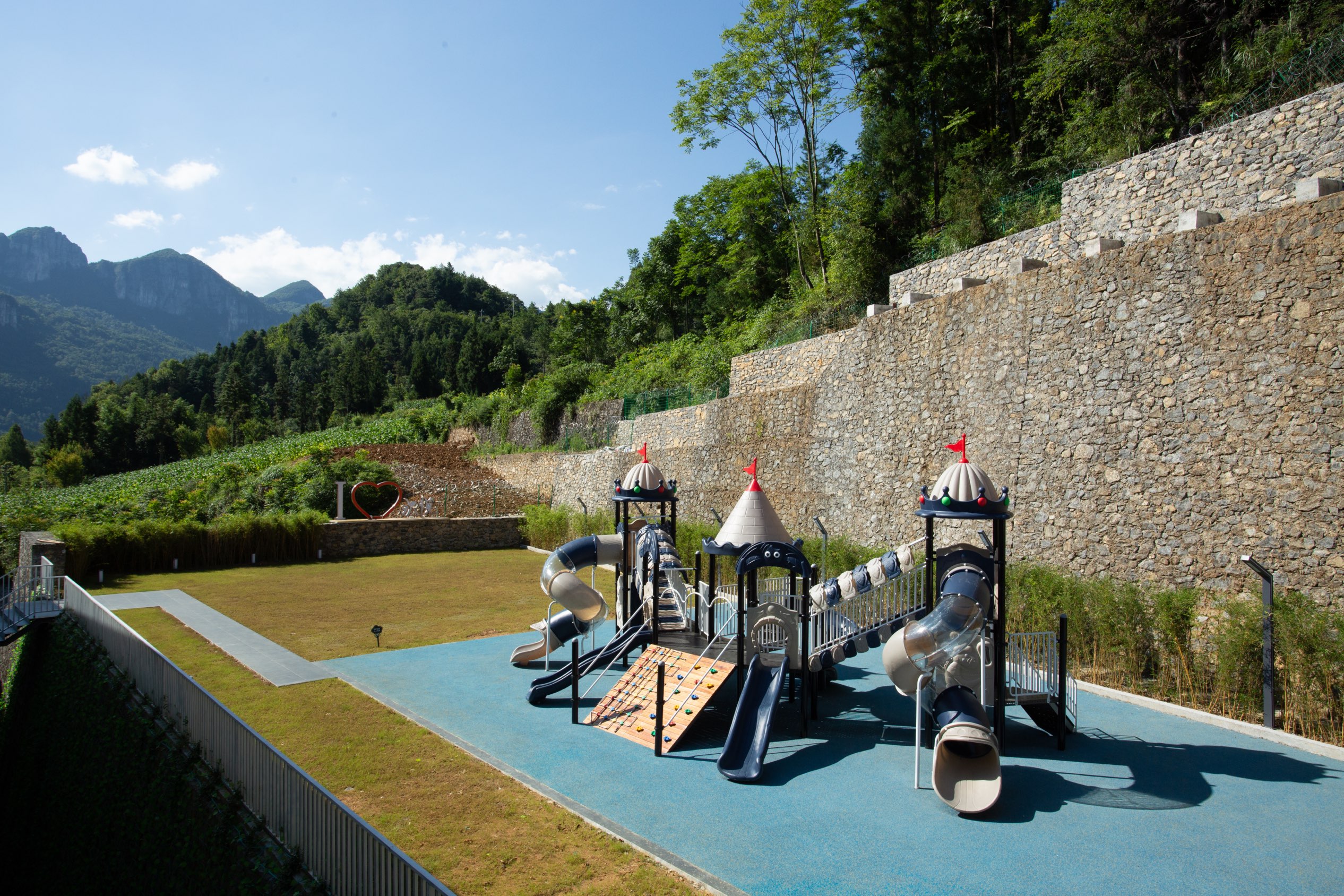 Enshi Grand Canyon Huanyue Mountain Residence Holiday HotelOver view