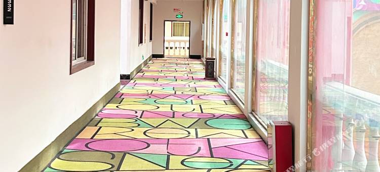 金太阳大酒店(洛阳龙门高铁站关林市场店)图片