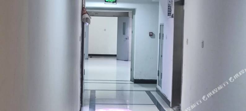 拾光里影音民宿(小寨金莎国际店)图片