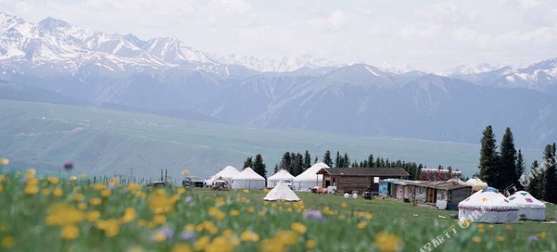 喀拉峻塔比斯木屋图片