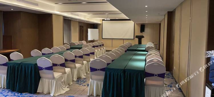 枫酒店(青岛红岛高新区火炬路店)图片