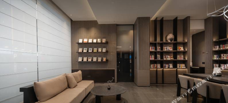 西双版纳景洪星光夜市孔雀城亚朵酒店图片