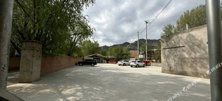 尖扎假日宾馆图片