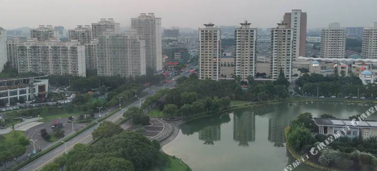 95玖伍后酒店(上海松江大学城店)图片