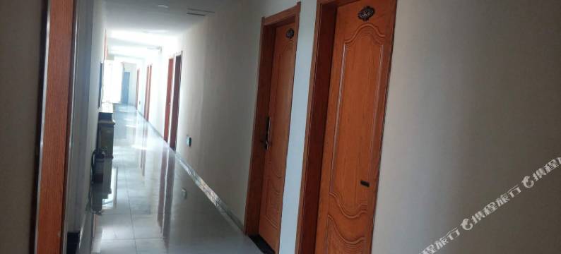 大柴旦乌素特酒店图片