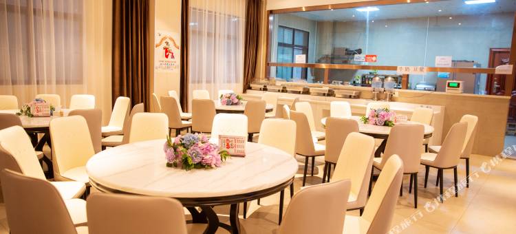 镇巴艾尚酒店图片