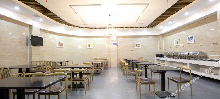 百年大酒店(南昌新建吾悦广场店)图片
