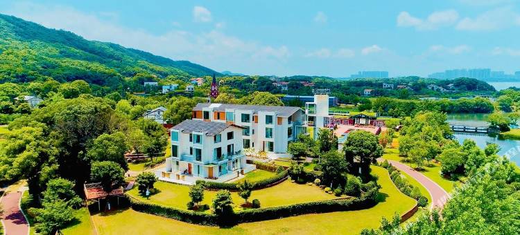 岳阳花间·凤栖民宿(洞庭湖中华大熊猫苑店)图片