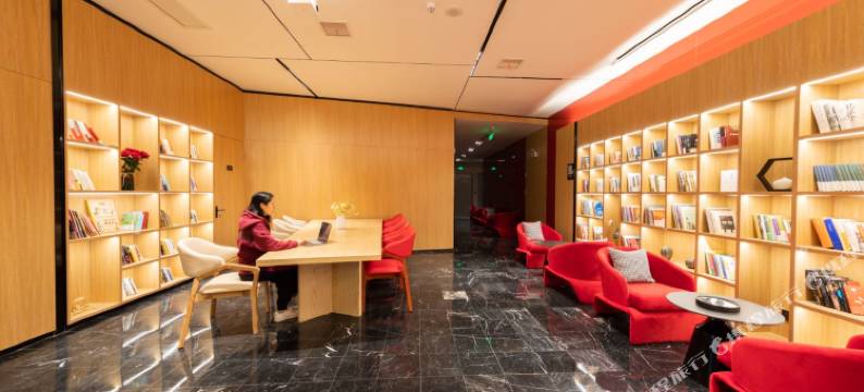 花美时武汉同济医院武胜路地铁站酒店图片