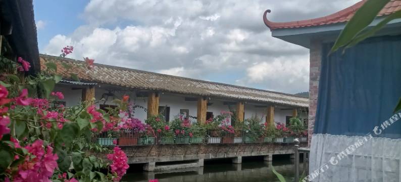 艺然拾光瓦舍客栈图片