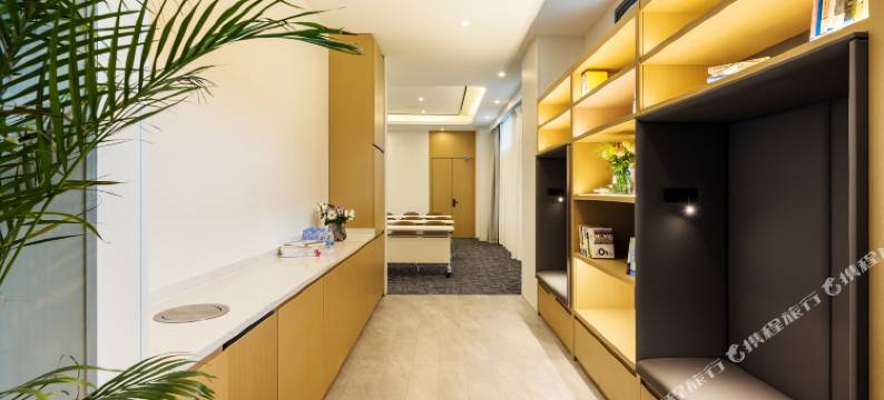 成都高新西区电子科技大学亚朵轻居酒店图片