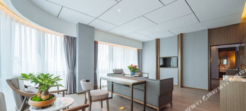 杭州中豪大酒店(钱江新城庆春广场地铁站店)图片