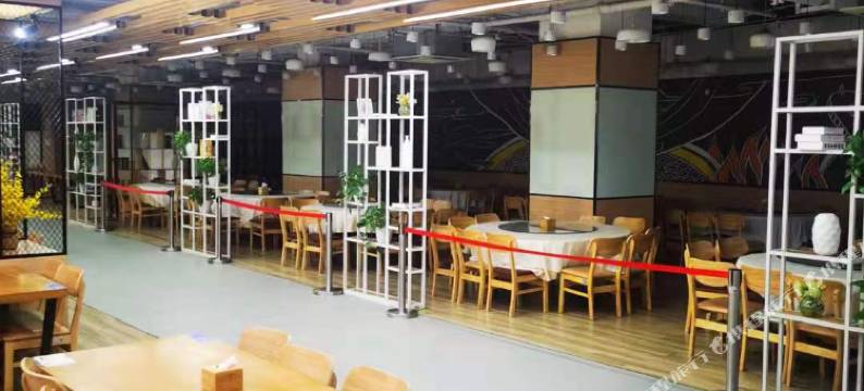 中联双子座海景酒店公寓(青岛火车站店)图片