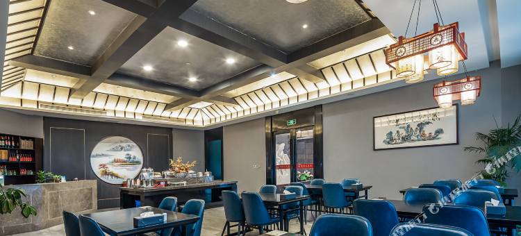 绍兴冠越智能酒店(迎恩门风情水街店)图片