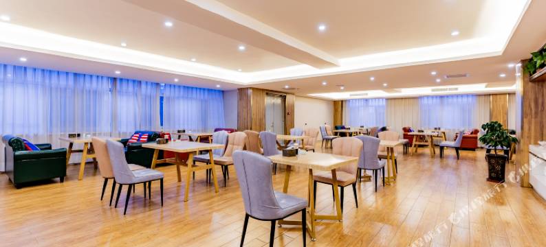 众鑫酒店(呼和浩特火车站新华广场地铁站店)图片