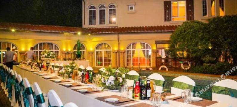 芭东小镇温泉别墅图片