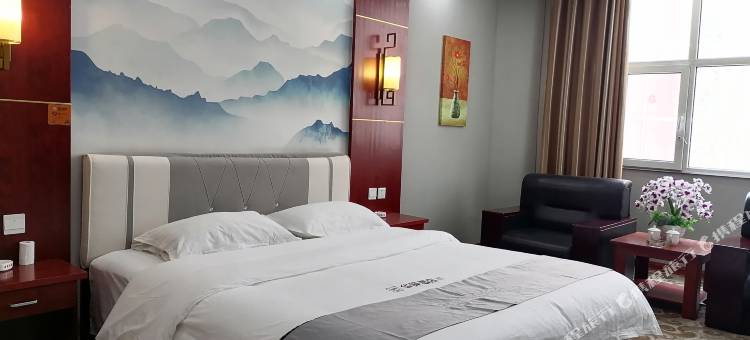 华驿酒店(承德隆化东方嘉园店)图片