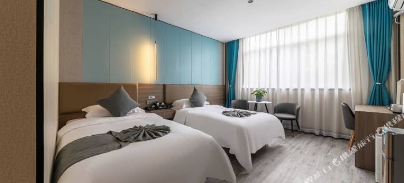 悦尔曼酒店(盐城金鹰聚龙湖宝龙广场店)图片