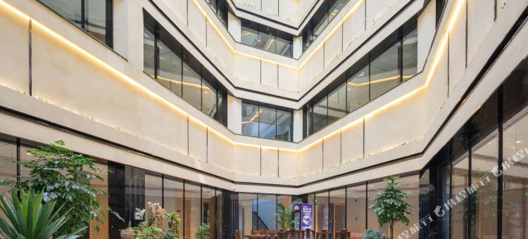 白玉兰酒店(时代总部基地方特店)图片