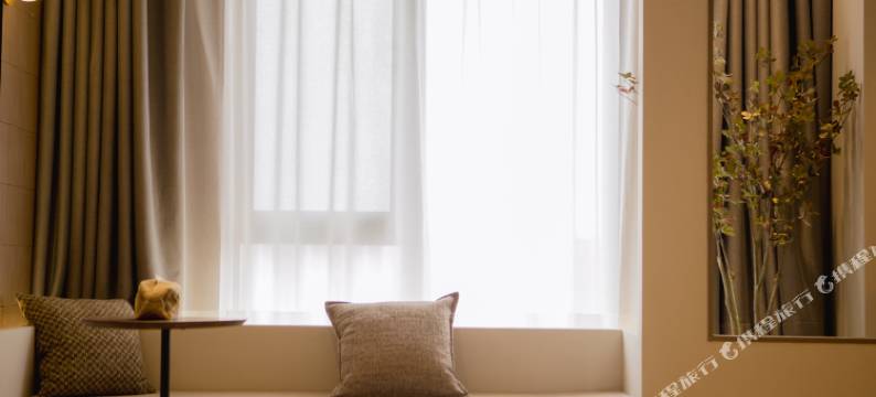 朴寂·设计师高空民宿(太原万象城晋阳湖会展中心店)图片