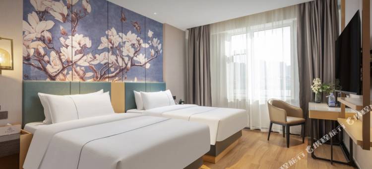 白玉兰酒店(华亭人民广场店)图片