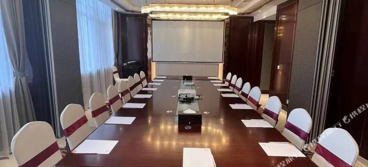 新疆天赐圣泉度假酒店图片