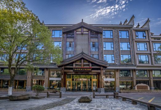 诚云悦夕度假酒店外景图