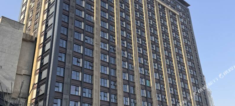 鹿鸣·设计师影院公寓(常州站五角场地铁站店)图片