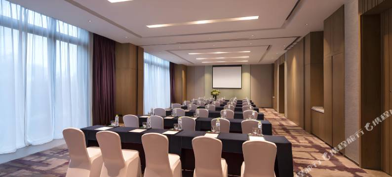 安烁·别墅酒店(荣盛健康谷店)图片